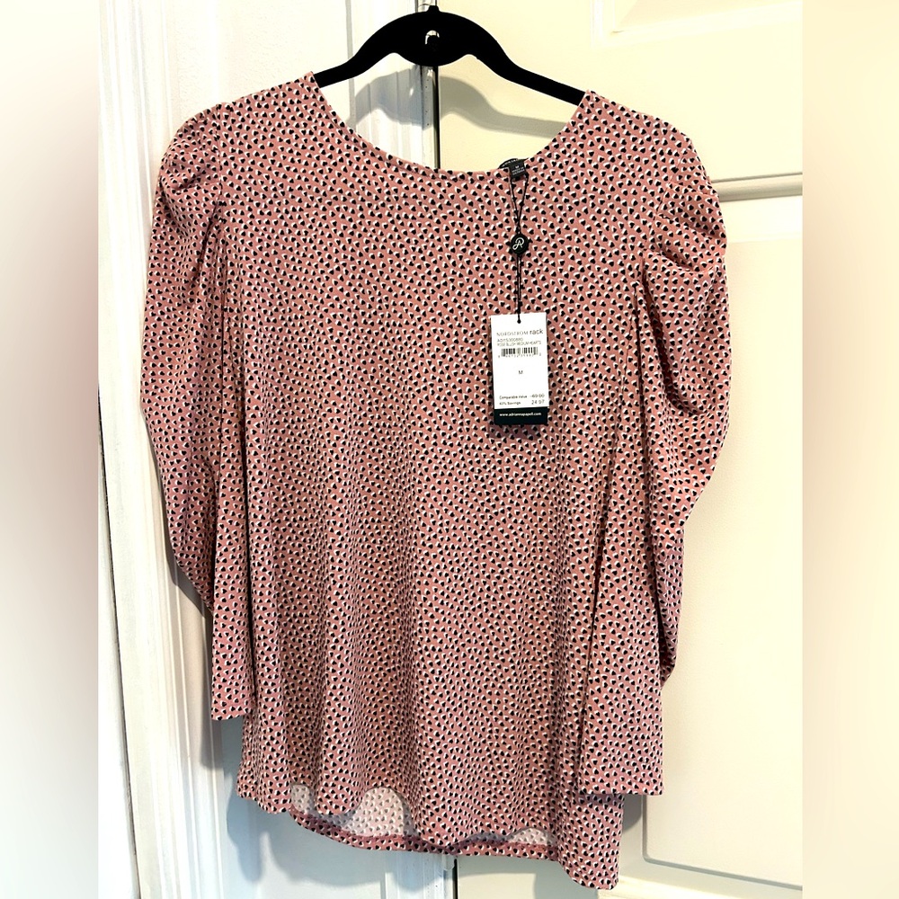 Adrianna Papell Long Sleeve Heart Print Blouse Size M Light Pink NWT